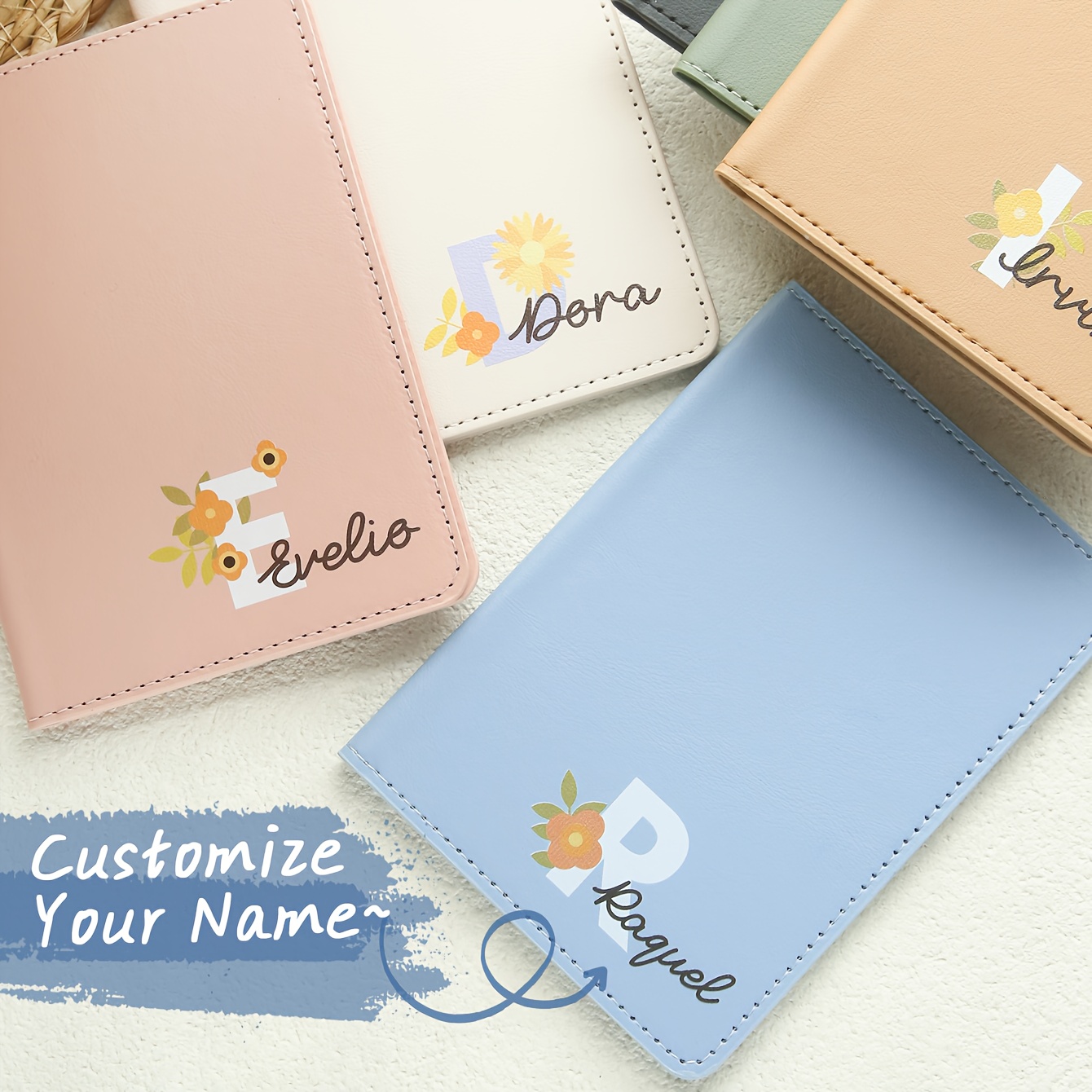 Travel Accessories As Gifts - 꽃무늬 이니셜이 새겨진 맞춤형 여권 커버