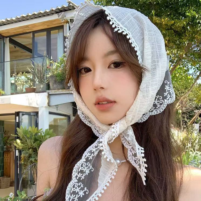프렌치 시크 앨리스 화이트 레이스 트라이앵글 헤어 랩  - Travel Accessories Aesthetic 리뷰 및 가격
